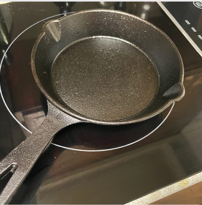 Welcome to the family! 10 lodge crepe pan and 8 lodge frying pan to go  along with my two 10 pans and grill press! : r/castiron