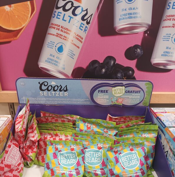 [LCBO] Free Maple Leafs badged toque with Molson Canadian 6X473ml ...