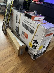 [Clearance] Door way Chin up bar, 9.99$